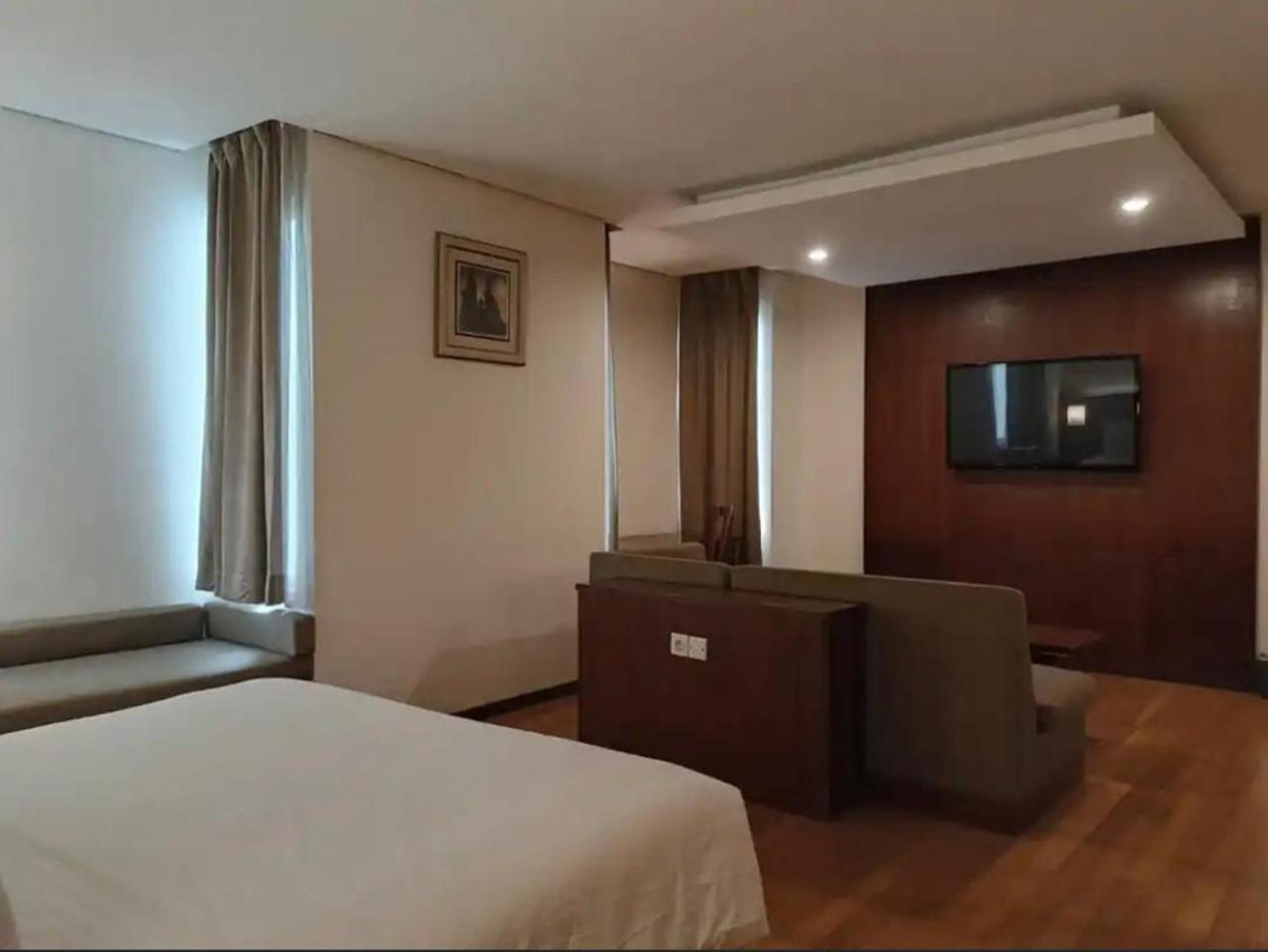 Oak Tree Emerald & Coventions Hotel Semarang