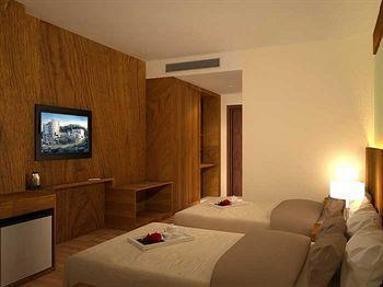 Hotel Oak Tree Emerald & Coventions Semarang