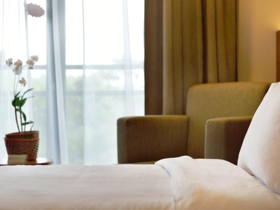 Oak Tree Emerald & Coventions Hotel
