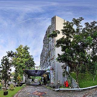 Oak Tree Emerald & Coventions Hotel Semarang